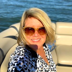 Meet your Posher, Wendy